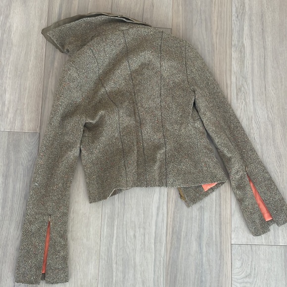 Vintage Tahari Jacket - Picture 5 of 6